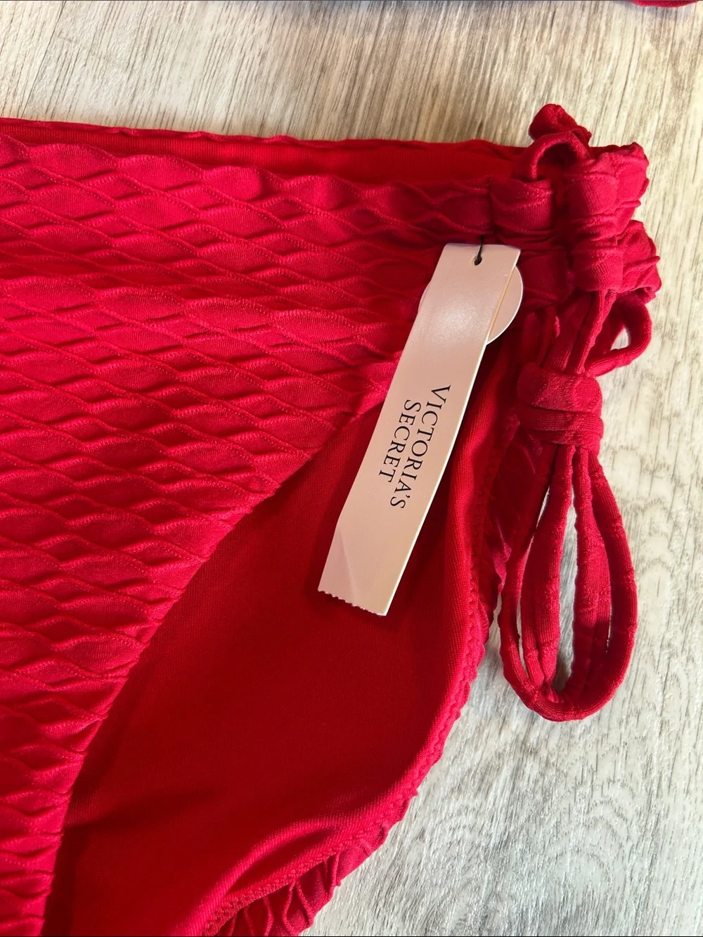 Victoria’s Secret Swim Red Textured Underwire Bikini Set 36B Top Med Bottoms NWT
